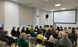 В городе Арамиль специалисты сферы образования проходят обучение для помощи семьям СВО - wuor66.ru - Екатеринбург